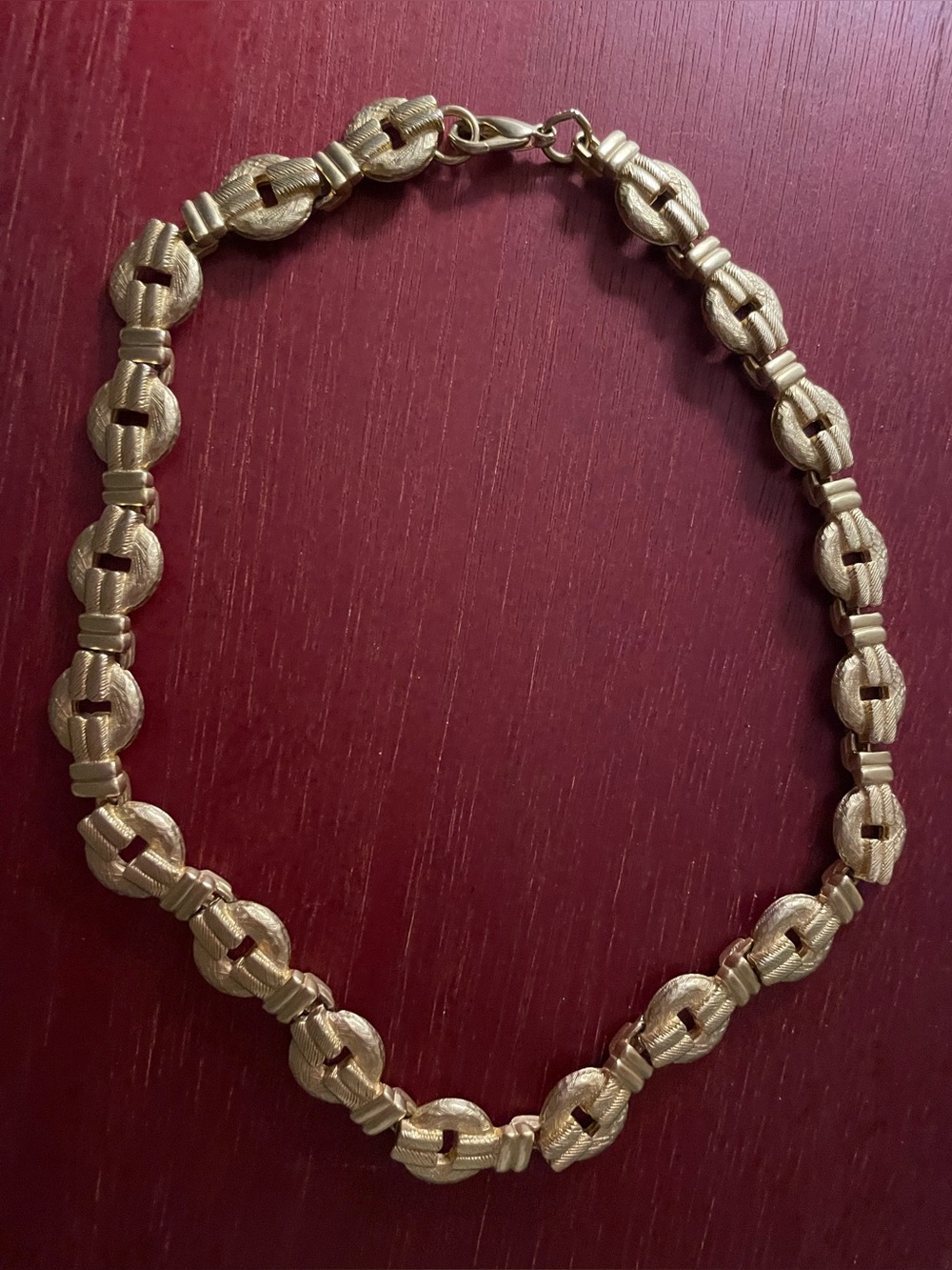 Vintage Gold-Tone Link Necklace - Elegant Women's Jewelry